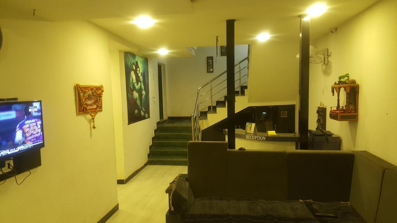 Hotel Kalajanki ウッジャイン エクステリア 写真