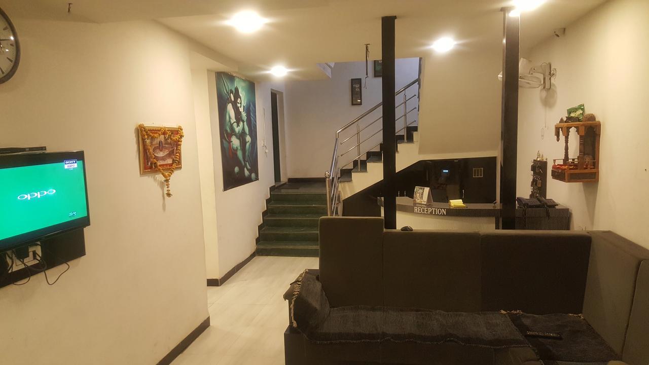 Hotel Kalajanki ウッジャイン エクステリア 写真